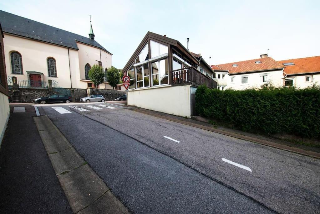 La Coquette ! Maison Au Coeur De La Bresse Avec Veranda Barbecue Garage Baby-Foot Et Barre De Son エクステリア 写真